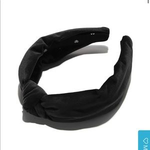 NWT Lele Sadoughi Black Knotted Headband